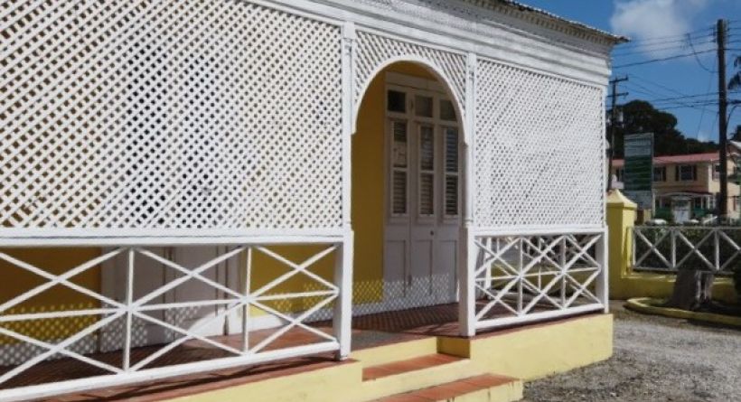 https://www.barbadospropertysearch.com/sites/default/files/styles/property_-_gallery_large/public/property-images/barbados_property_sale_commercial_ronald_tree_house_10_0.jpg?itok=JjrC6tfu